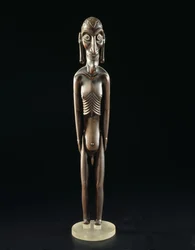 Trefigur skåret i form av en mann, fra Påskeøya, før 1894 (tre og obsidian) (for detaljer se 141970)